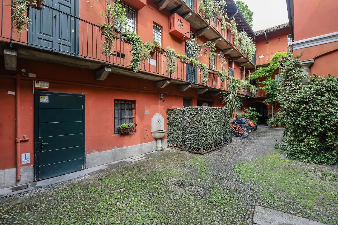 Navigli District Milano Center Studios 0*,  Italia